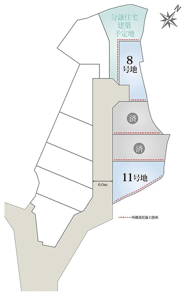 第一種低層住居専用地域ならではの落ち着いた区画配置。小学校（徒歩11分）も近く、子育て世代に安心の距離感です。商業施設が徒歩圏内に揃うからこそ叶う、車に頼りすぎないスマートな暮らしを。