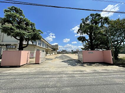 福山市立鷹取中学校 750ｍ(徒歩10分)