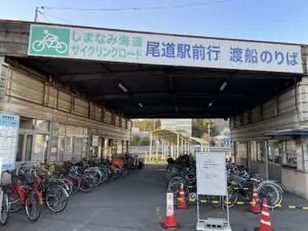 尾道駅前行き渡船のりば(約1m)