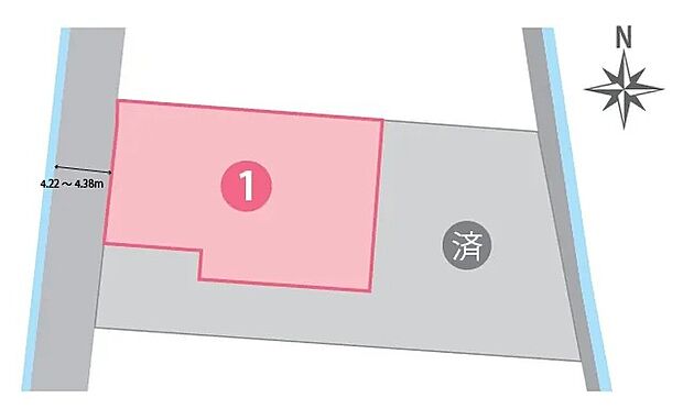 西側が幅員約4.22m~4.38mの道路に接しており、お車の出し入れもスムーズに行えます。