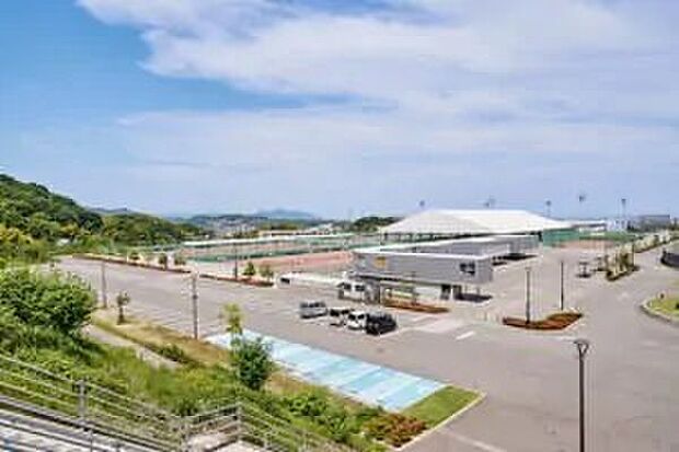 今治市営スポーツパーク(約4m)