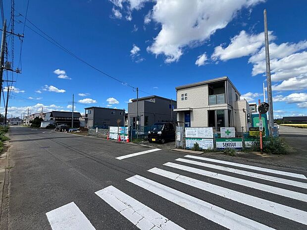 前面道路(26年9月撮影)