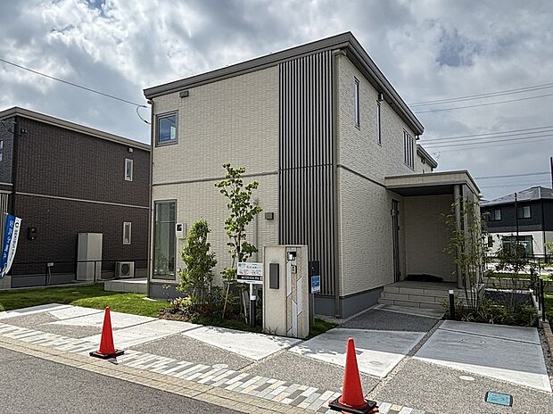 【No.139】鉄骨系ユニット工法2階建
（26年8月撮影）