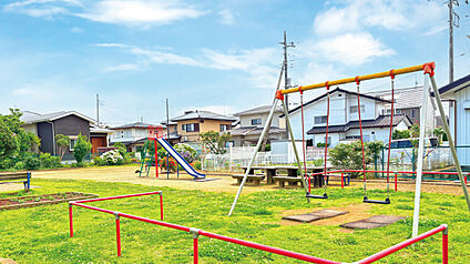 元吉田町一里塚東児童遊園 750m(徒歩10分)