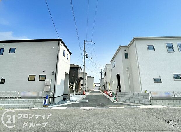 外壁にサイディング材を使用したおしゃれな外観。色柄バリエーションが豊富なため、住まいの表情を豊かに表現してくれます。また、雨で汚れを落としてくれるので、綺麗な外観が長続きします！