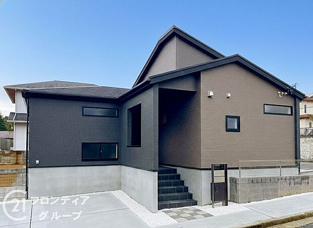 本物件は、耐震性・劣化対策・維持管理性・住戸面積・省エネルギー性・居住環境・維持保全管理の7つの条件をクリアした長期優良住宅!