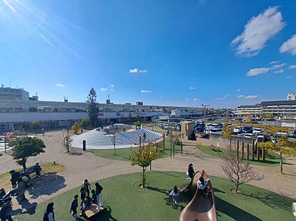 天理駅(JR西日本 桜井線) 2230m