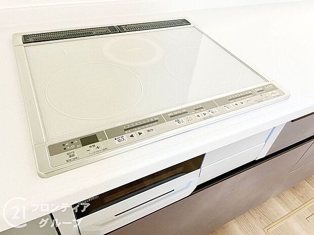 【その他設備】IHクッキングヒーターで火を使わず、安心してお料理を楽しめます