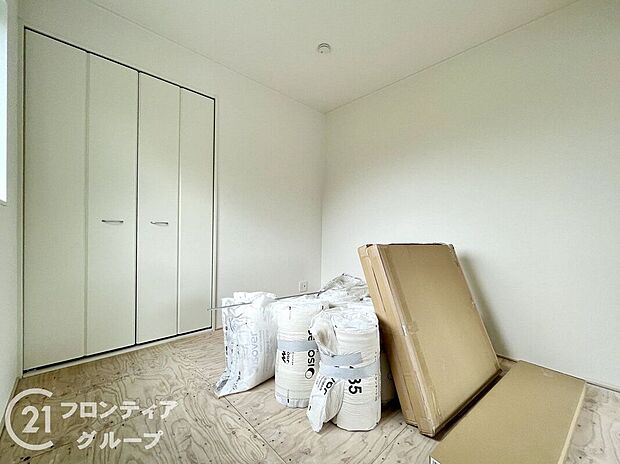 【子供部屋】新しいい草香る畳スペースは、使い方色々!客室やお布団で寝るときにぴったりの空間ですね。