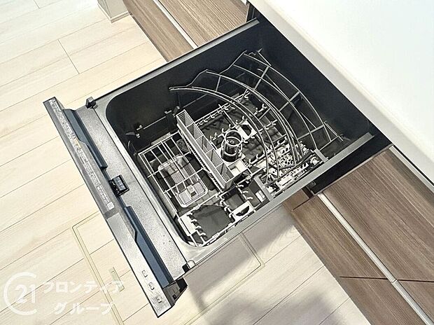 【その他設備】便利な食洗器を完備したキッチンで、家事の時間を短縮できます。毎日の食後の片付けが楽になり、家族との時間をもっと楽しめます！