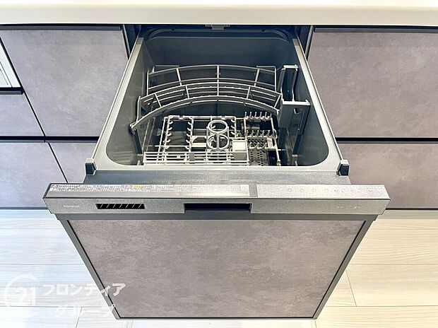 【その他設備】食器洗いの手間を大幅に減らし、時間を節約できる便利な食洗機付き！家事の負担を軽減し、自由な時間を増やすことができます。