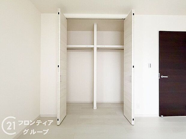 【収納】各室に収納スペ―スがありますのでお部屋スッキリ片付きますね