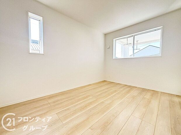 【子供部屋】シンプルな洋室なので、お部屋のコーディネートが楽しめます