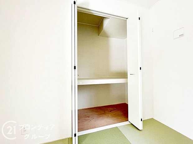 【収納】お布団も収納できる広々とした押入れは、季節のものもたくさん収納しておける便利なスペースです！