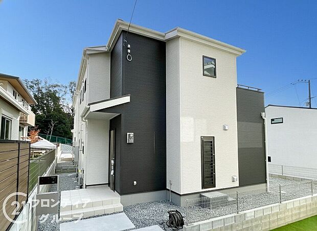 【外観】【1号棟】現地外観写真＼当社は年中無休でご案内可能／水曜日や祝日、年末年始も休まず営業！お仕事の予定を無理に変えなくともご案内、ご相談が可能です！お気軽にお問い合わせください♪