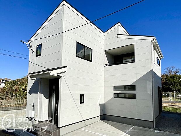 【外観】【３号棟】現地外観写真＼購入後も安心なアフターサービス／購入後のフォローの充実さに自信あり！お住まい後の不安や、カスタマイズのご希望など、全力でサポートします！末永いお付き合いをお約束いたします。