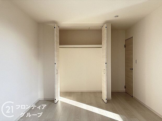 【収納】各室に収納スペ―スがありますのでお部屋スッキリ片付きますね