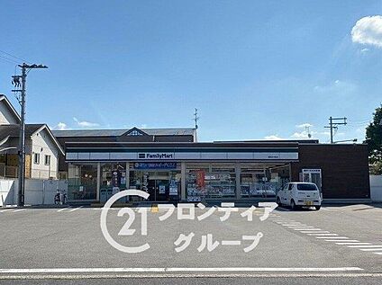 ファミリーマート橿原石川町店 670m