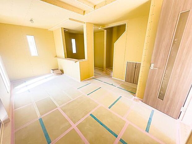 1号棟：家具の配置がしやすい間取り。選択する家具類やレイアウトにより、理想の住空間を作り上げることが出来ます。
※現地（2026年2月）撮影