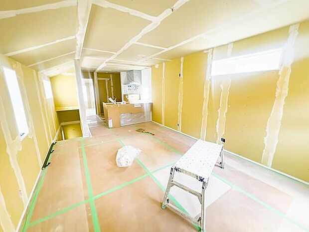 【リビング】LDKは約17帖の広さです。広がりのあるLDKです。室内(2026年3月)撮影