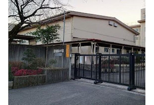 八王子市立陵南中学校(約1,066m)
