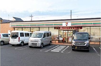 セブンイレブン八王子長房町店 467m(徒歩6分)