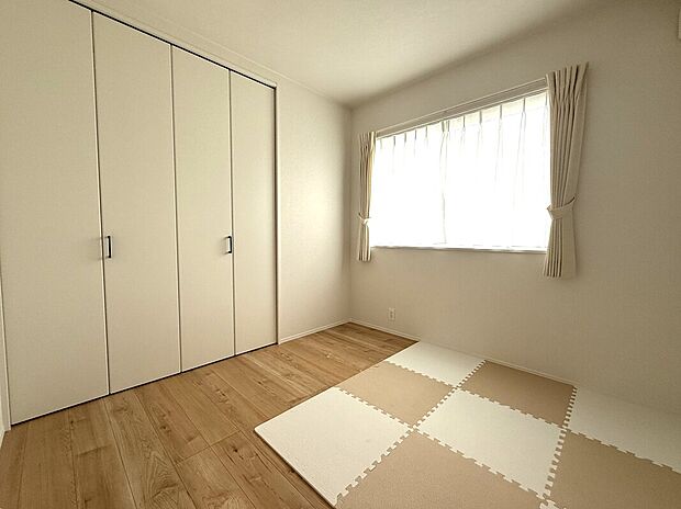 【子供部屋】4.5帖のお部屋は2室 クローゼットがありお部屋を広々と使えます♪