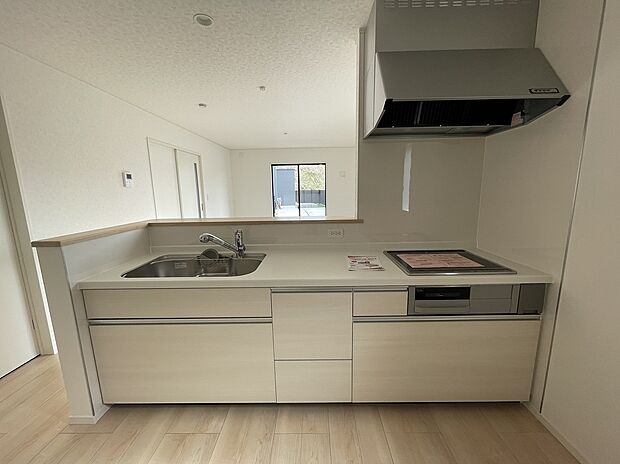 【同社施工例写真】シンプルで使いやすいカウンターキッチン