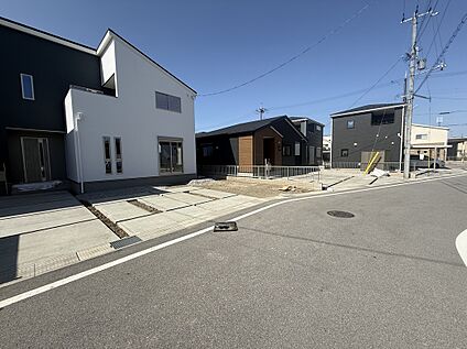 ゆったりとした前面道路