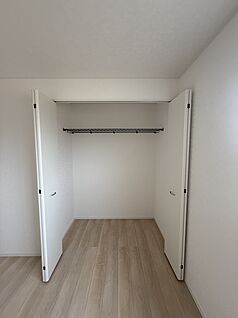 洋室クローゼット