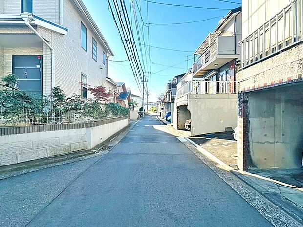 ☆☆風通しの良い住宅地☆☆ ゆとりのある住宅地 部屋の窓を開けるとそこには心地よい風が通りぬけます♪