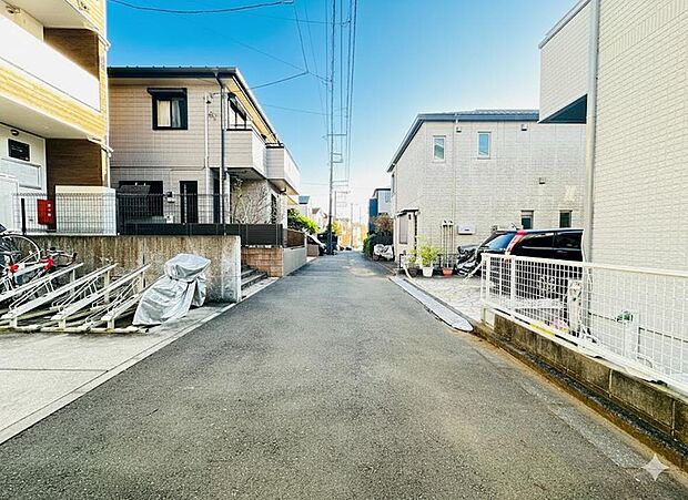 ☆☆風通しの良い住宅地☆☆ ゆとりのある住宅地 部屋の窓を開けるとそこには心地よい風が通りぬけます♪