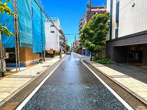 【前面道路含む現地写真】☆☆風通しの良い住宅地☆☆  ゆとりのある住宅地　部屋の窓を開けるとそこには心地よい風が通りぬけます♪