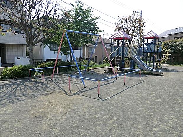 伊勢町もくせい公園(約210m・徒歩3分)