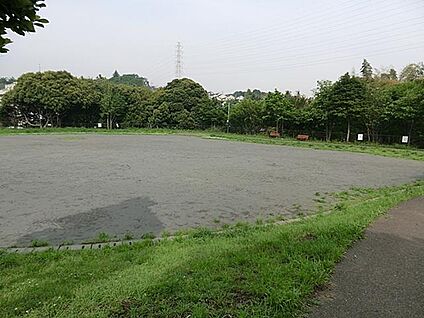 白根東公園 600m