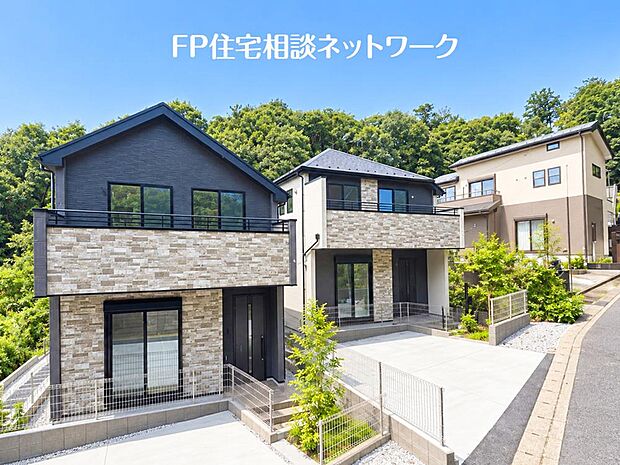 良好な住環境が保たれたエリア。低層の一戸建を中心とした街並みが整然と続き周辺は高い建物が建っておらず、採光や開放性に恵まれ、空が広く緑の多い閑静な趣を感じる環境です。