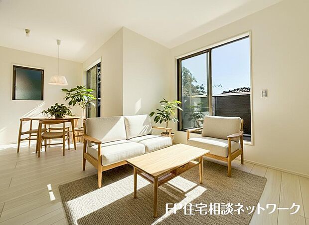 家族と過ごす時間を大切にしたい方にぴったりのゆとりある住空間です。(本画像はCGで作成しており、実際に現地に家具はおかれておりません。また価格に家具は含まれておりません。)