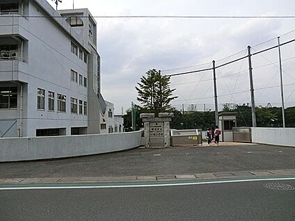 鎌倉市立小坂小学校 1100m