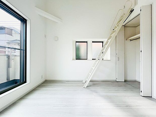 【リビング以外の居室】「どういう家具を置こうかな」とわくわくする。自分好みのこだわりのお部屋にしてオンリーワンの部屋でゆったりと寛ごう。