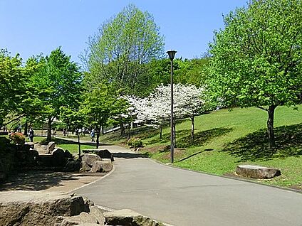 岸根公園 600m