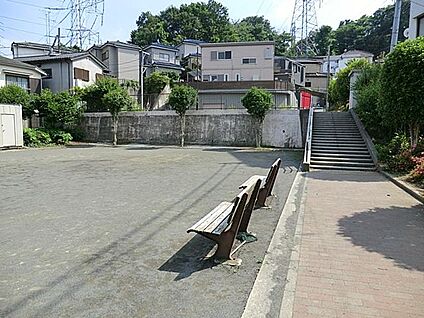 戸塚町ぜんば公園 850m