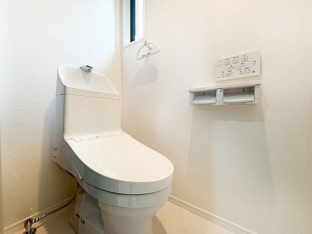 【非公開】【温水洗浄便座】トイレットペーパーの使用量を削減することができ、ウィルスへの対策としても衛生的です。
