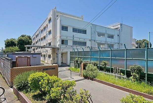 横浜市立保土ケ谷中学校（約455m・徒歩6分）