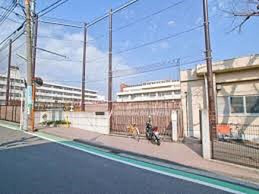 横浜市立富士見台小学校(約660m・徒歩9分)