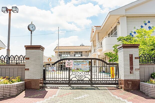 みどり保育園(約1,100m)