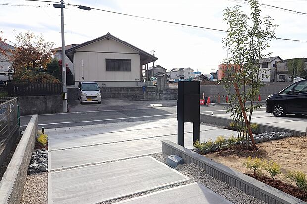 【No.7 駐車スペース】駐車スペース3台を確保しています。