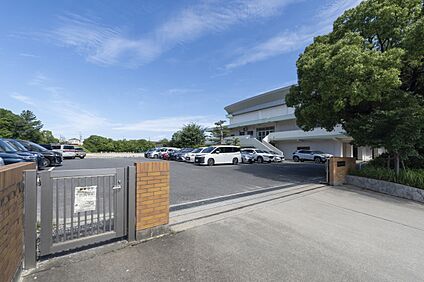 東海市立平洲小学校 約610m(徒歩約8分)