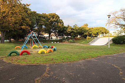 白山公園 660m(徒歩9分)