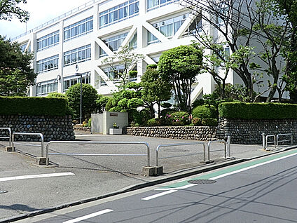 市立拝島中学校 502m