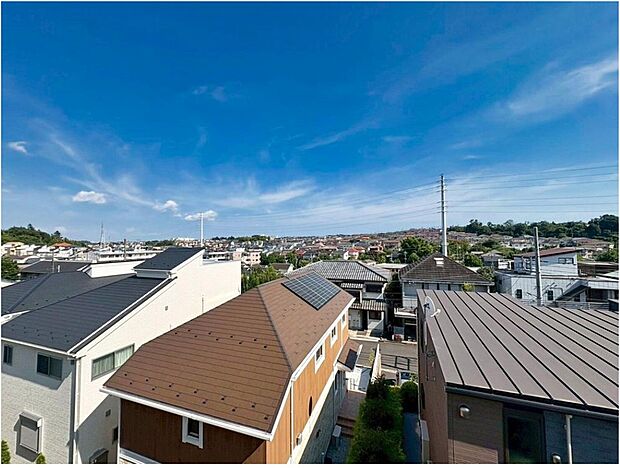 【住戸からの眺望写真】どこまでも広がる空を見て毎日気持ちをリフレッシュできそうですね!